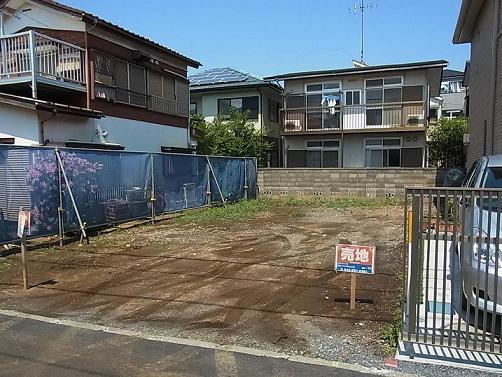 Local land photo. It is flat land to the station in the south road. (2013 October 21 shooting)
