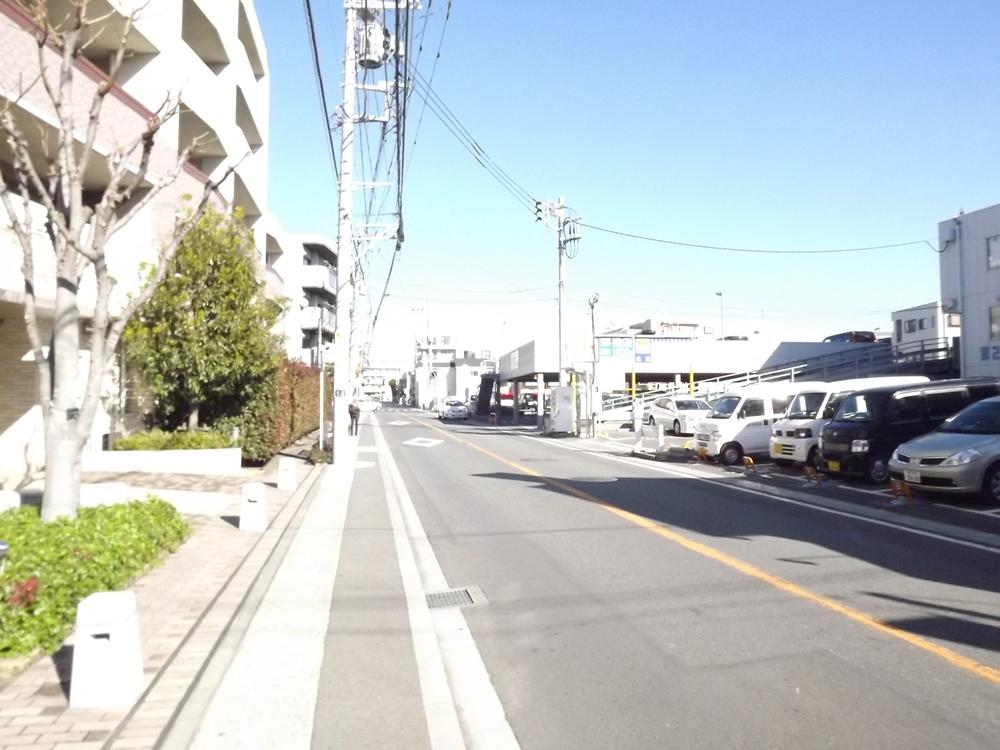 Other local. Frontal road