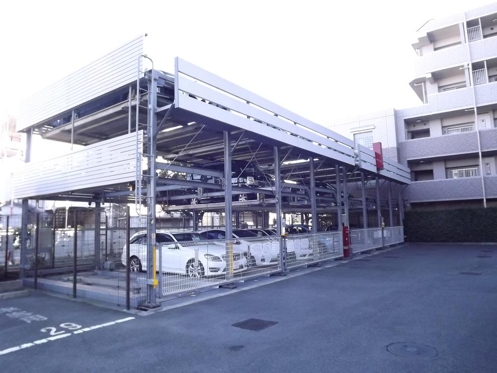 Parking lot. On-site parking