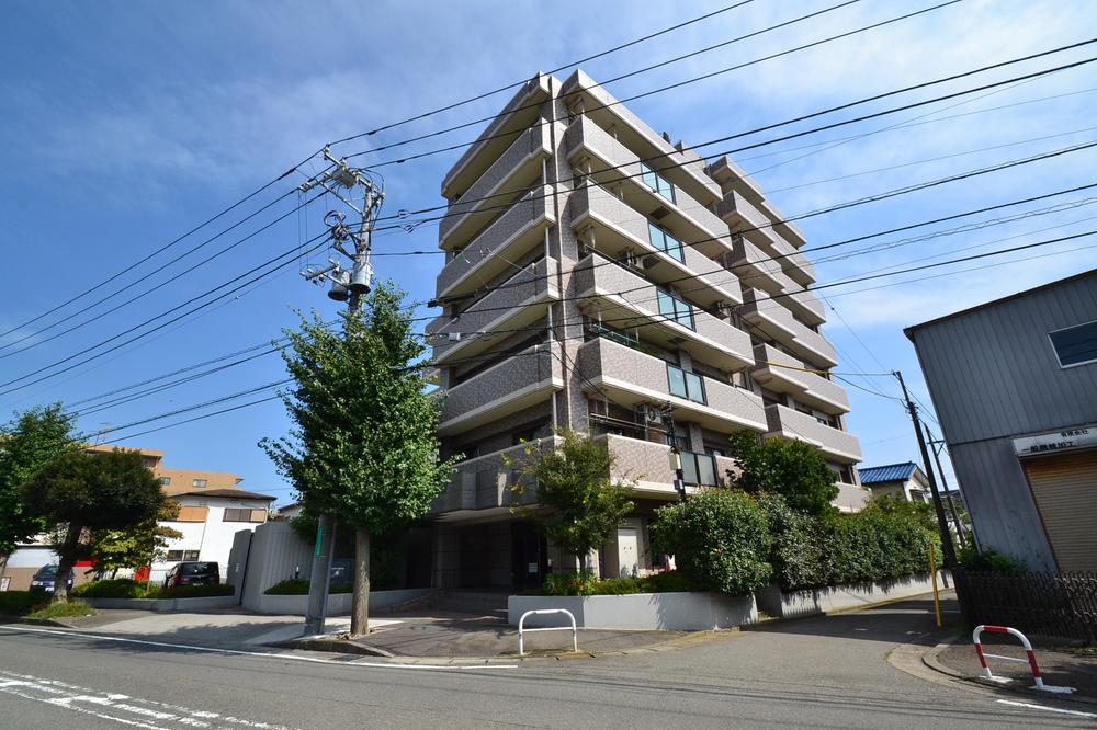 Local appearance photo. Open apartment without the entire building