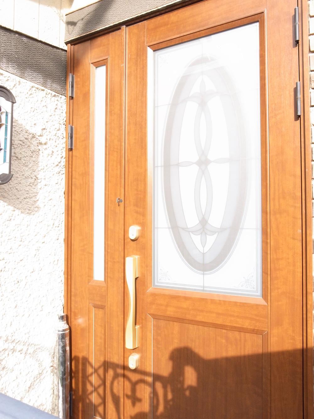 Entrance. ☆ Stylish wooden entrance ☆