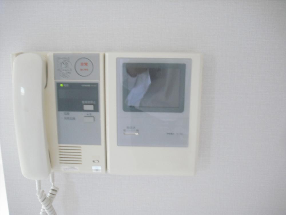 Security equipment. Auto-lock system