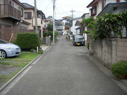 Local photos, including front road. Frontal road