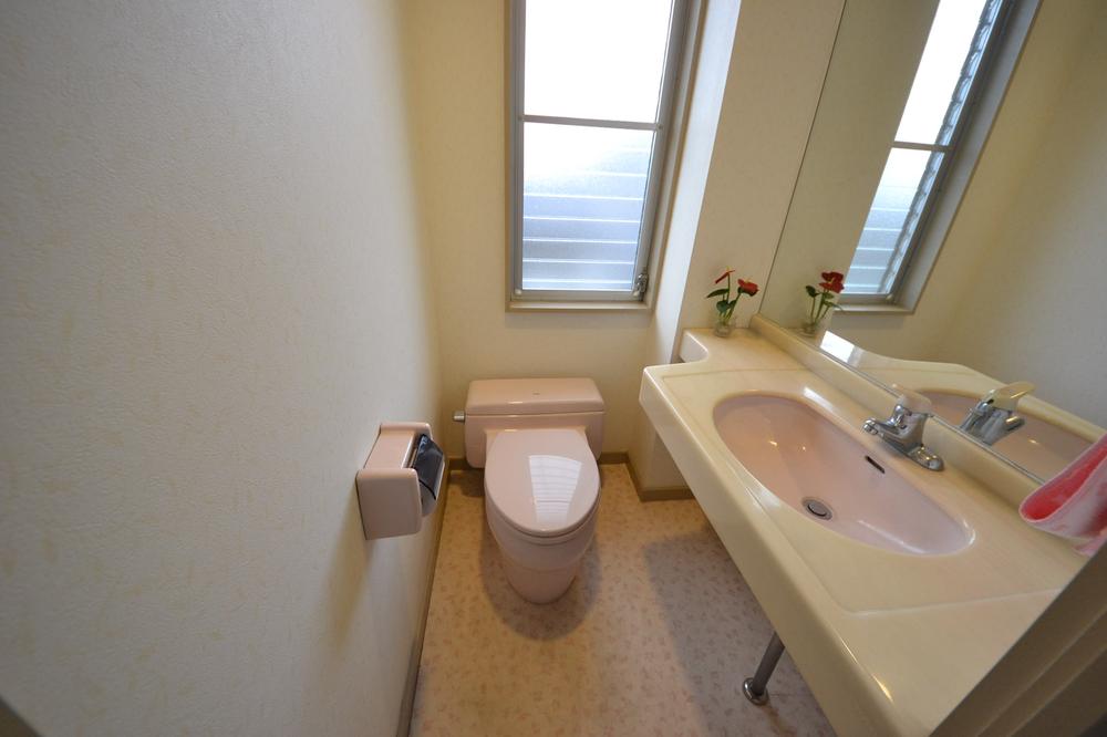 Toilet. Indoor (February 2013) Shooting