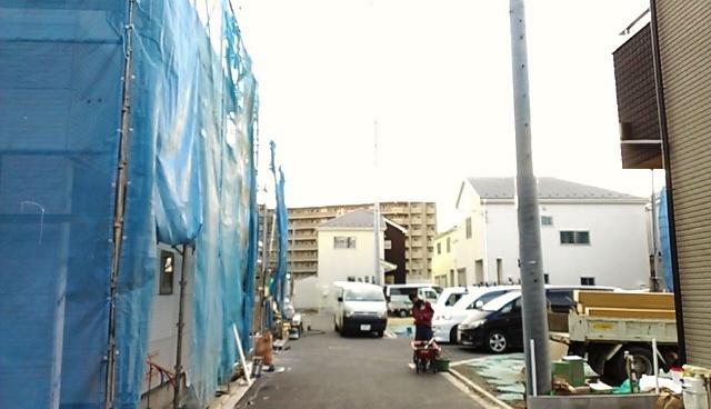 Local photos, including front road. Local (12 May 2013) Shooting