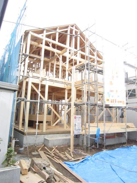 Local appearance photo. Local (12 May 2013) Shooting