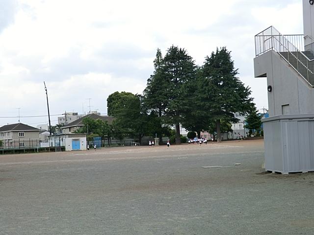Primary school. 873m until Yamato Municipal Shibuya Elementary School