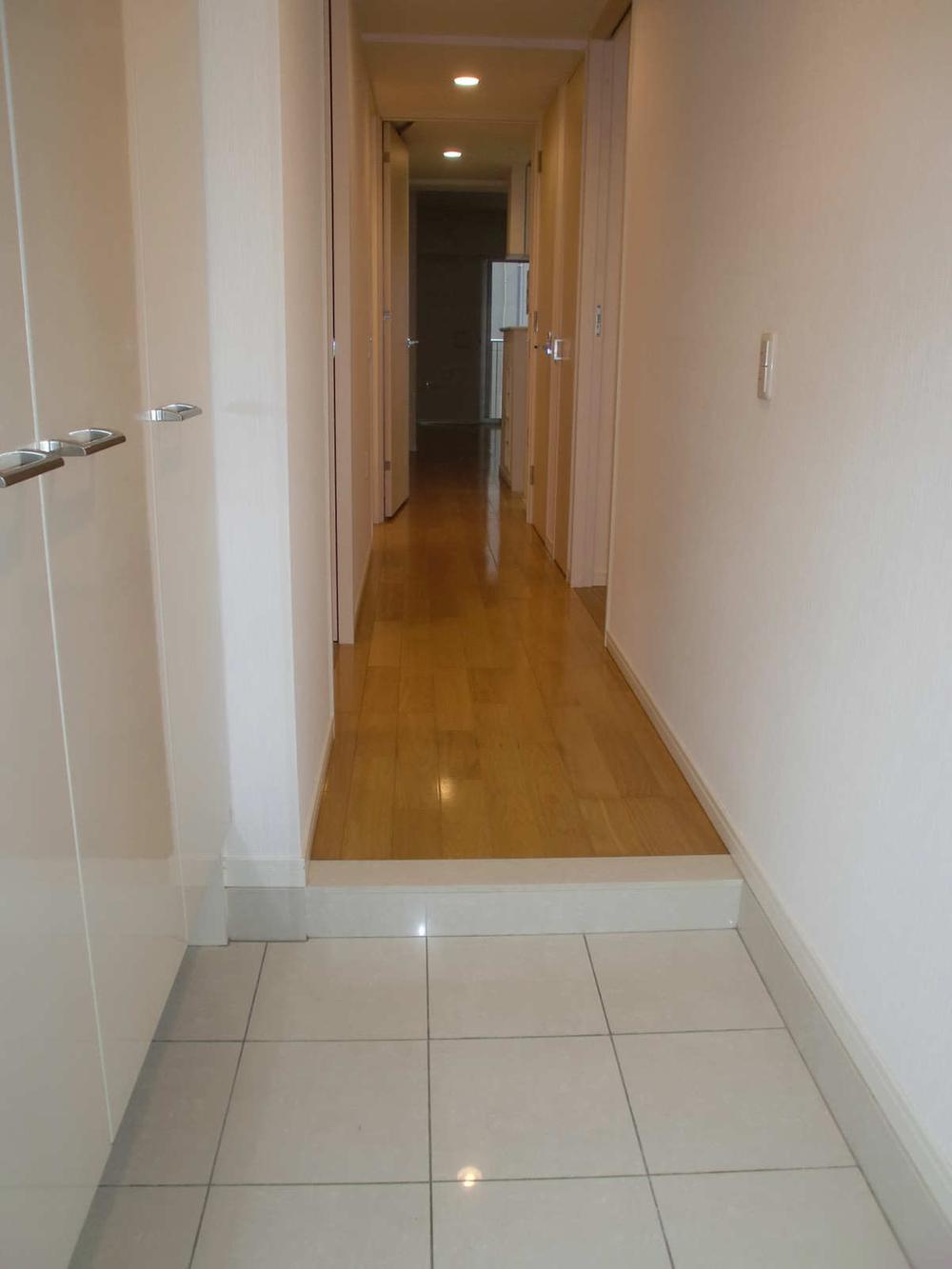 Entrance. Local (June 2013) Shooting