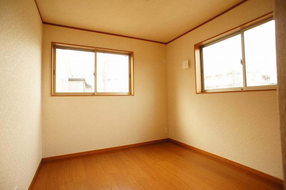 Non-living room. Indoor (10 May 2013) Shooting, It is 2 Kaiyoshitsu 5.25 Pledge of two-sided lighting.