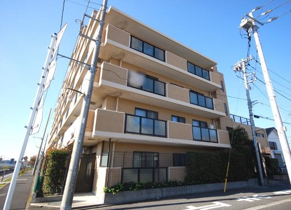 Local appearance photo. Local (12 May 2013) Shooting