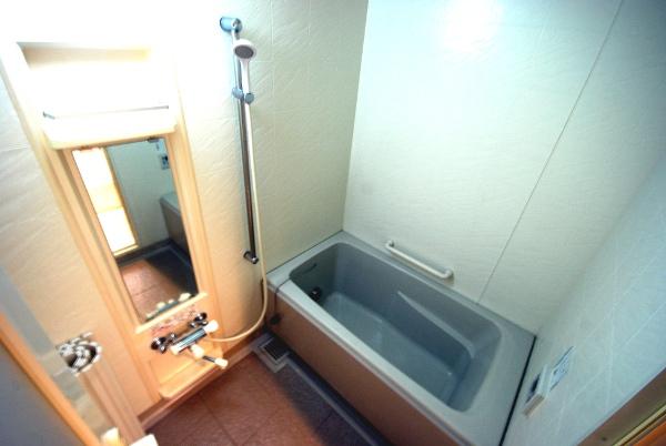 Bathroom. Local (12 May 2013) Shooting