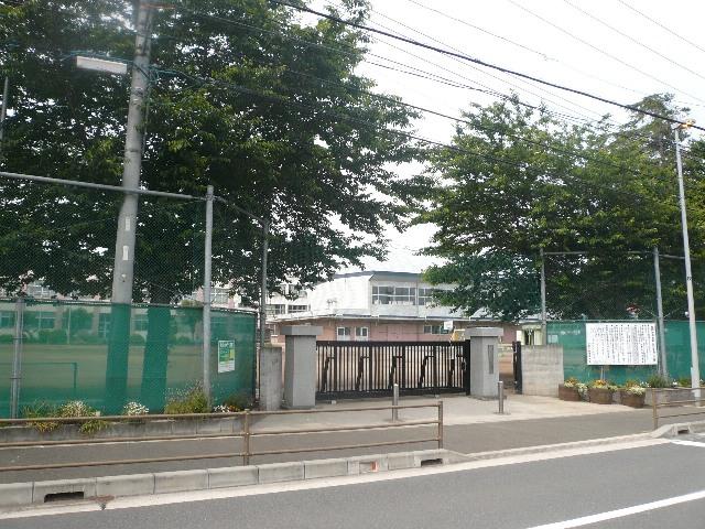 Primary school. Sakuragaoka to elementary school 1216m