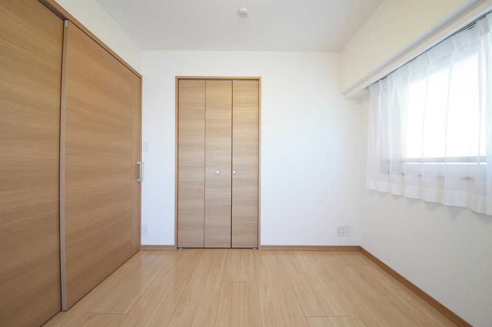 Non-living room. Room (August 2013) Shooting