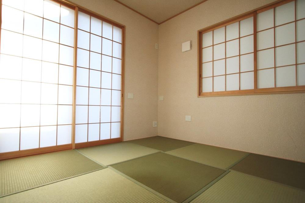 Non-living room. Local (12 May 2013) Shooting