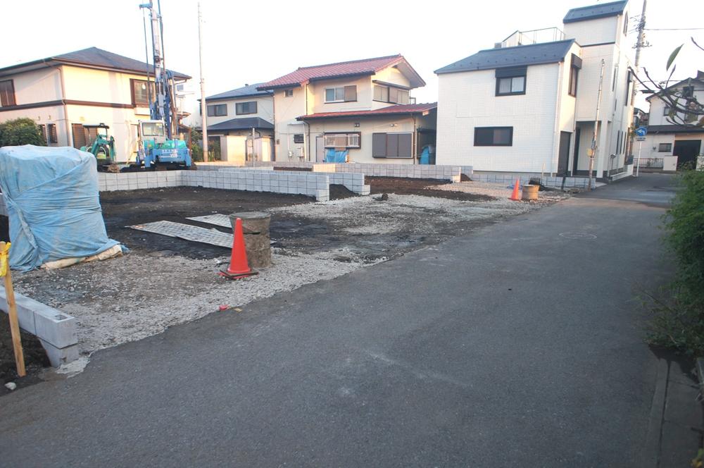 Local appearance photo. Local (10 May 2013) Shooting