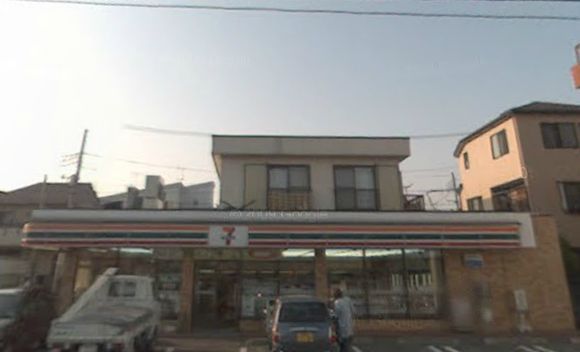 Convenience store. 601m to Seven-Eleven (convenience store)