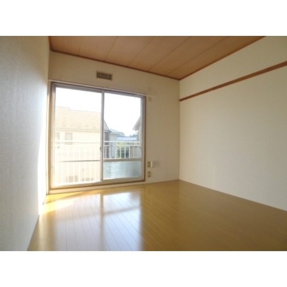 Living and room. Was floor plan changed from the Japanese-style room to flooring