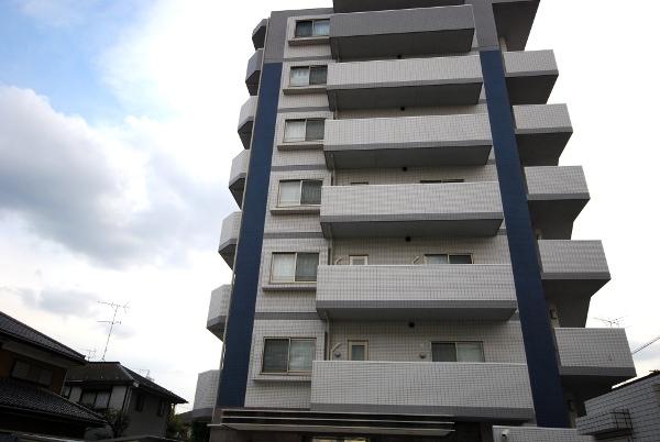 Local appearance photo. Local (10 May 2013) Shooting