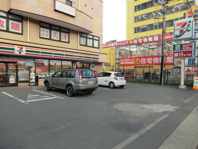 Convenience store. Seven-Eleven Yamato Shimadzu store up (convenience store) 385m