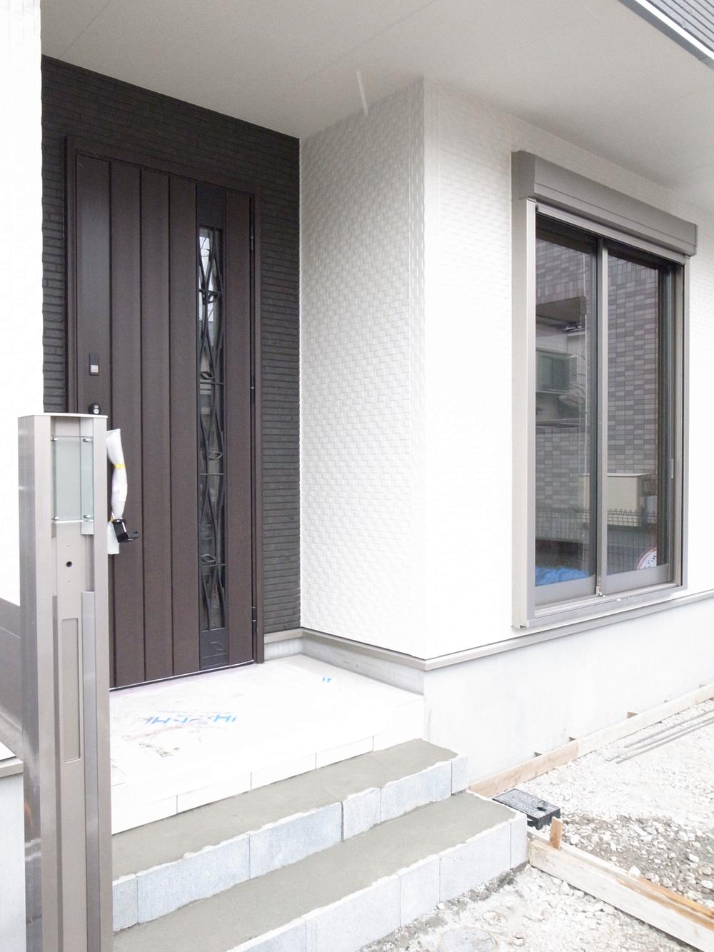 Entrance. ☆ It is very stylish front door ☆