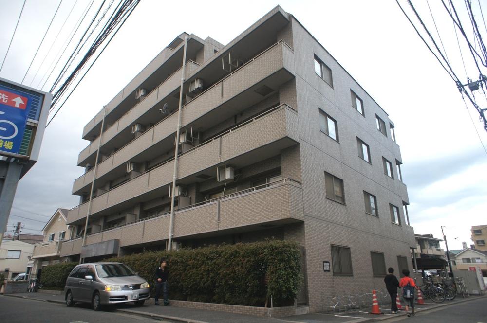 Local appearance photo