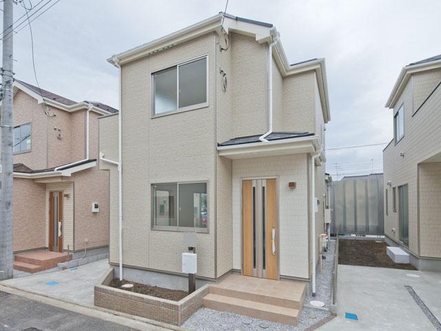 Local appearance photo. Local (10 May 2013) Shooting