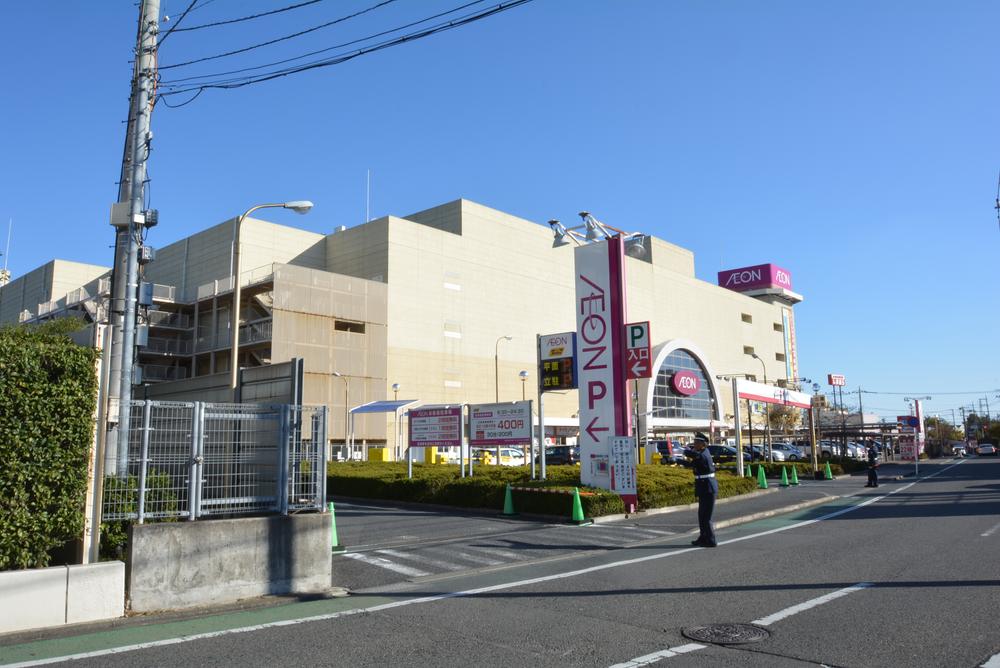 Shopping centre. Good location of a 1-minute walk from the large super ions are 80m movie theater also went to Super Ion