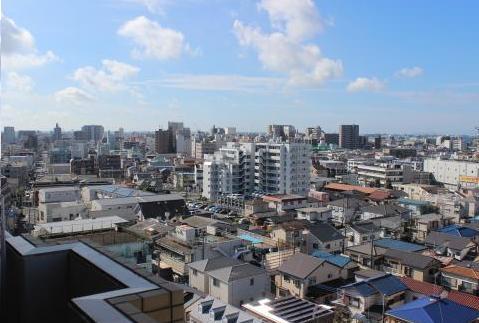 View photos from the dwelling unit. View because the top floor of, Day, Ventilation good!