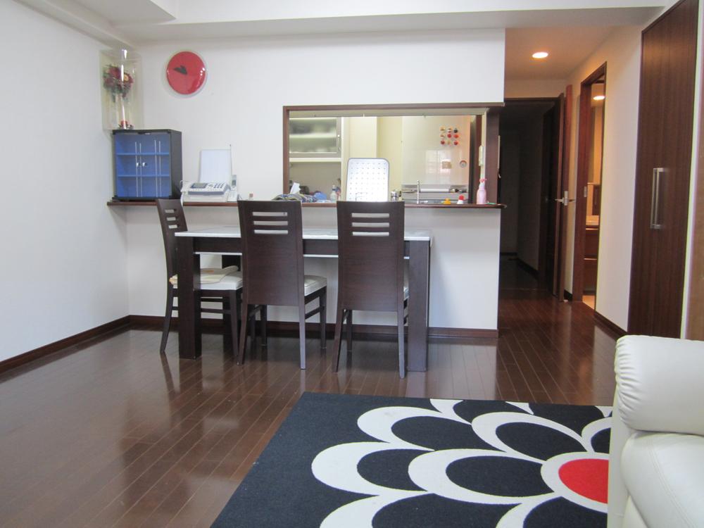 Living. Indoor (11 May 2013) Shooting It is the room very clean your! Renovation is beautiful enough not necessary!