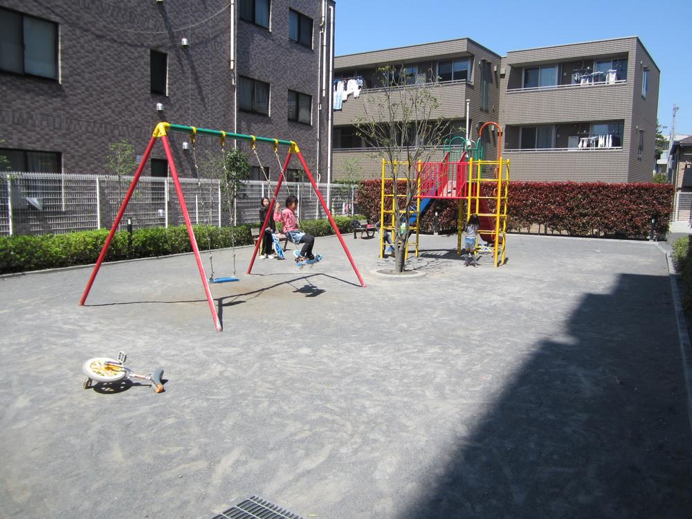 Other common areas. There is a site in the park!