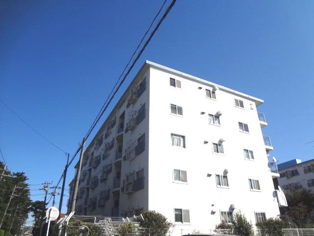 Local appearance photo. Local (10 May 2013) Shooting