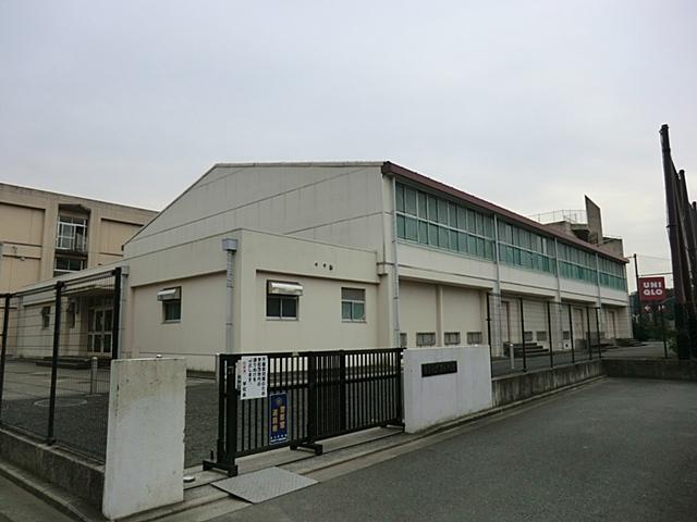 Junior high school. 1577m to Yokohama Municipal Shimoseya junior high school
