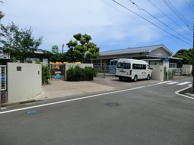 kindergarten ・ Nursery. White lily to kindergarten 1185m