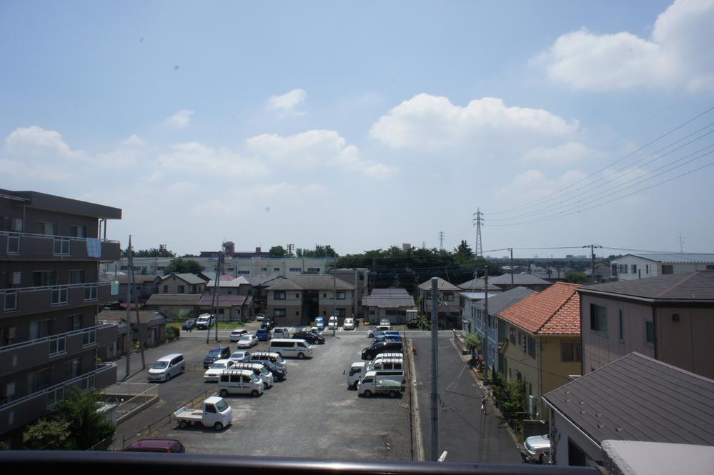 View photos from the dwelling unit. View from the site (July 2013) Shooting