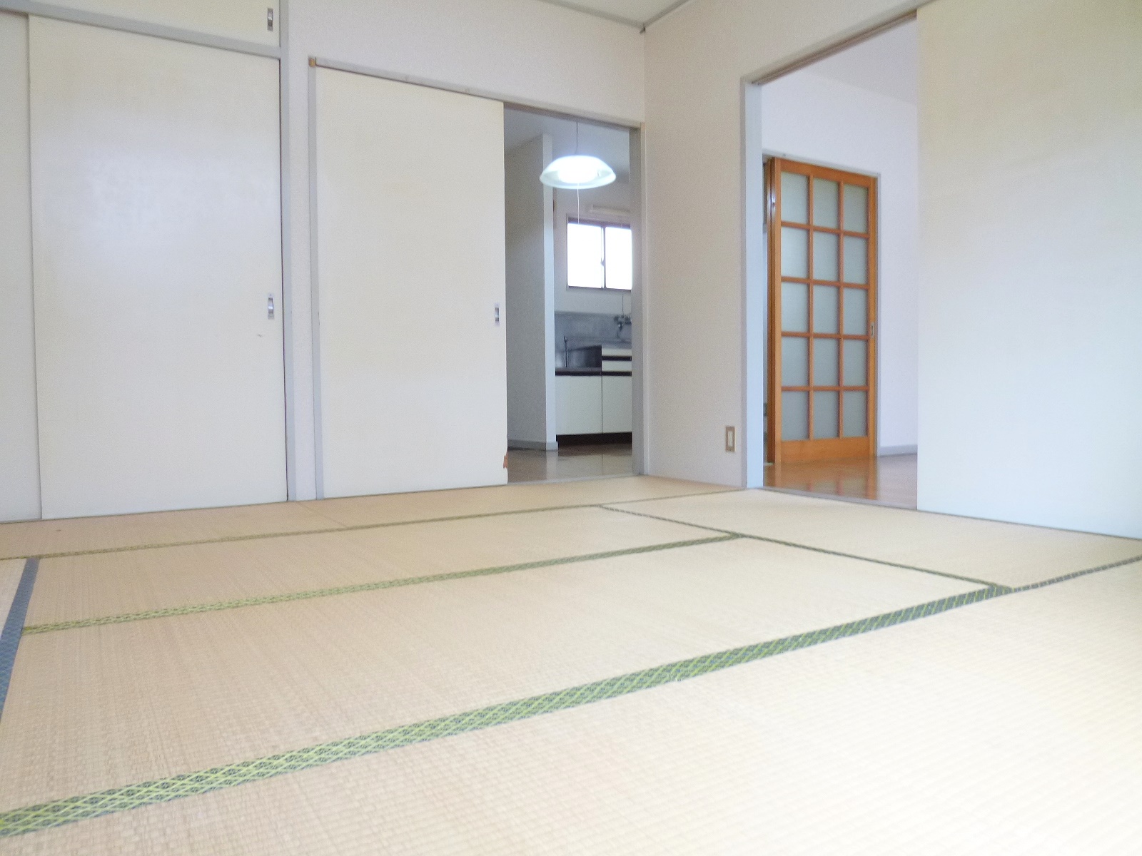 Living and room. 8 quires Japanese-style room