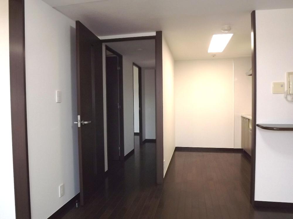 Kitchen. Large 4LDK to be able to live together with pets