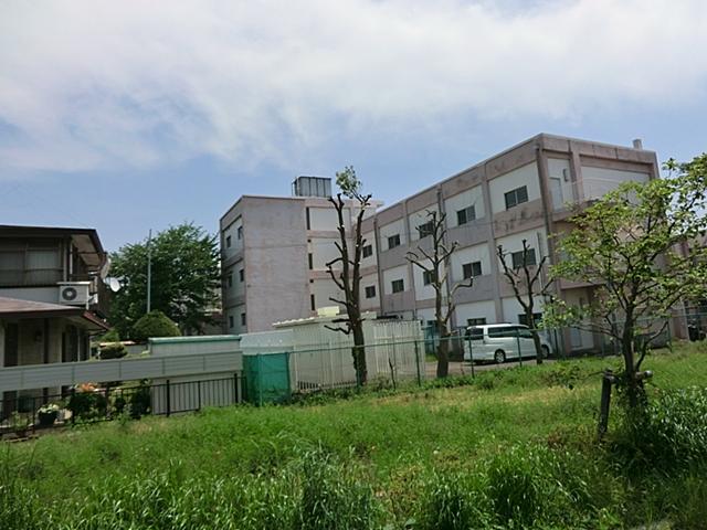 Primary school. 1040m until the Yamato Municipal Sakuragaoka Elementary School