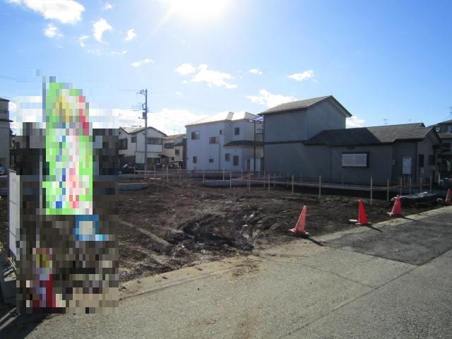 Local appearance photo. Local (12 May 2013) Shooting