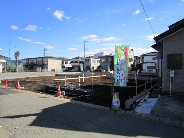 Local appearance photo. Local (12 May 2013) Shooting