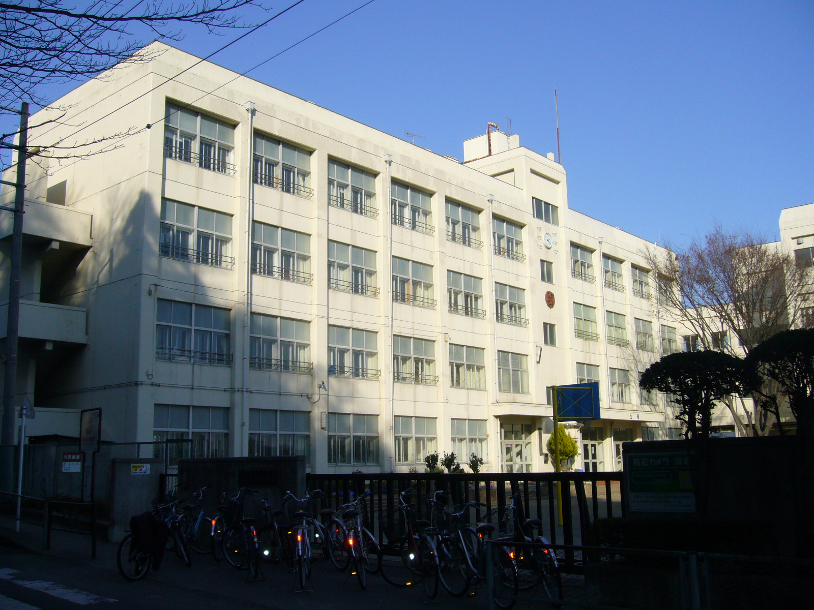 Primary school. Yamatohigashi 800m up to elementary school (elementary school)