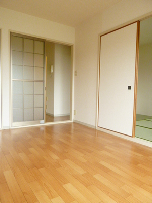 Other room space. Room with a bright and airy