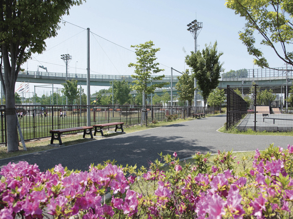 Building structure. Tanimoto park (about 1240m / 16-minute walk)