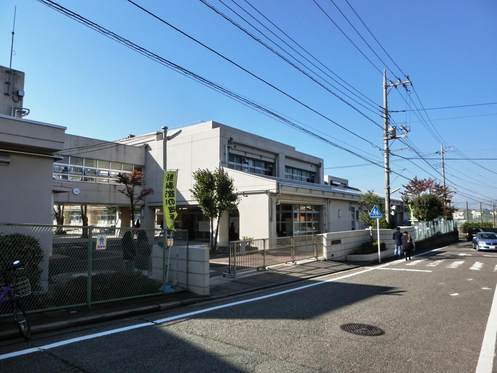 Primary school. 1348m to Yokohama Municipal Ekoda Elementary School
