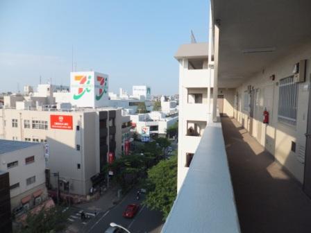 Other common areas. View from the front of the entrance