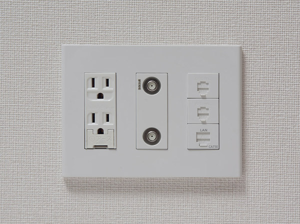 Other.  [Multi-media outlet] Power outlets, TV outlet, Telephone outlet, Integrated Internet terminal, It was set up in each room.