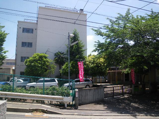 Primary school. Motoishikawa until elementary school 320m