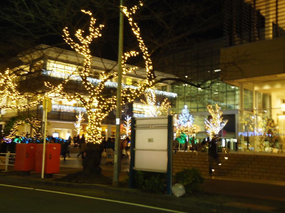 station. Tama is around Tama Plaza Station plaza terrace and Tokyu Department Store, There are many commercial facilities such as Ito-Yokado, Crowded with day-to-day your shoppers.