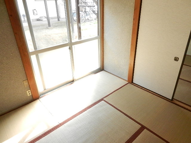 Living and room. Japanese-style room 4.5 Pledge