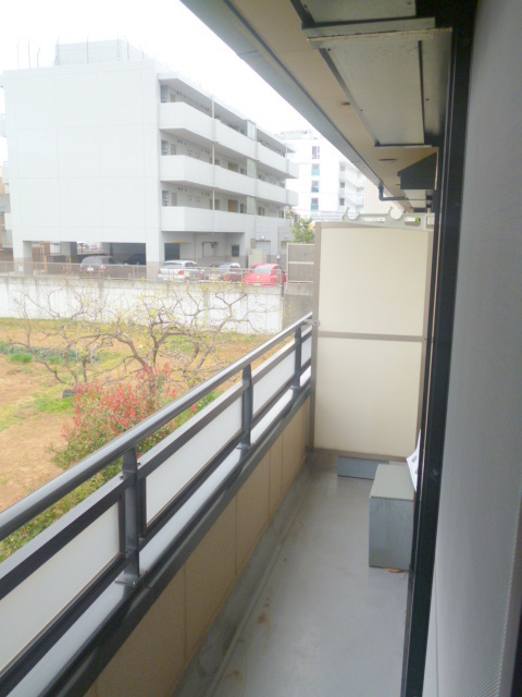 Balcony. It dries laundry is well Sunny balcony