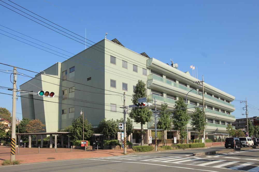 Government office. Public facilities to support the 1280m life to Yokohama City Aoba ward office is located in the familiar.